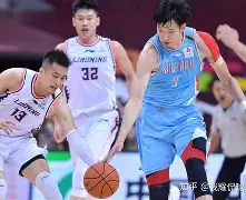 后卫神勇防守,帮助球队保持不败(后卫神勇防守,帮助球队保持不败的状态) 后卫神勇防守,帮助球队保持不败(后卫神勇防守,帮助球队保持不败的状态)